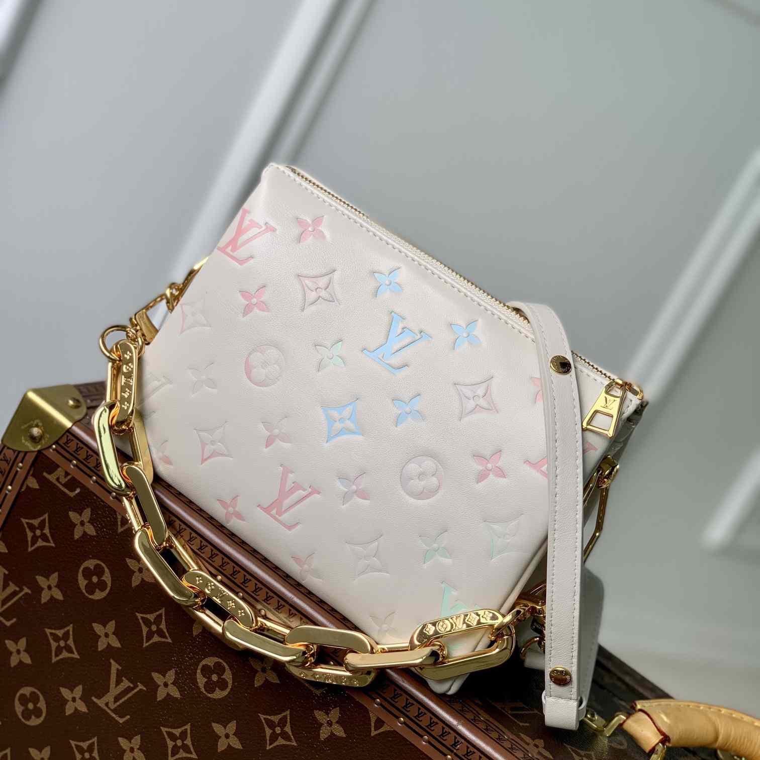 Louis Vuitton Coussin Bag (21-16-7cm)    M22993 - DesignerGu