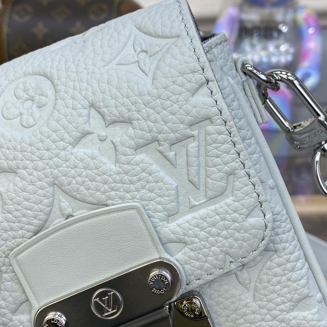 Louis Vuitton S-Lock Vertical Wearable Wallet (12 x 19 x 7 cm)   M82568 - 