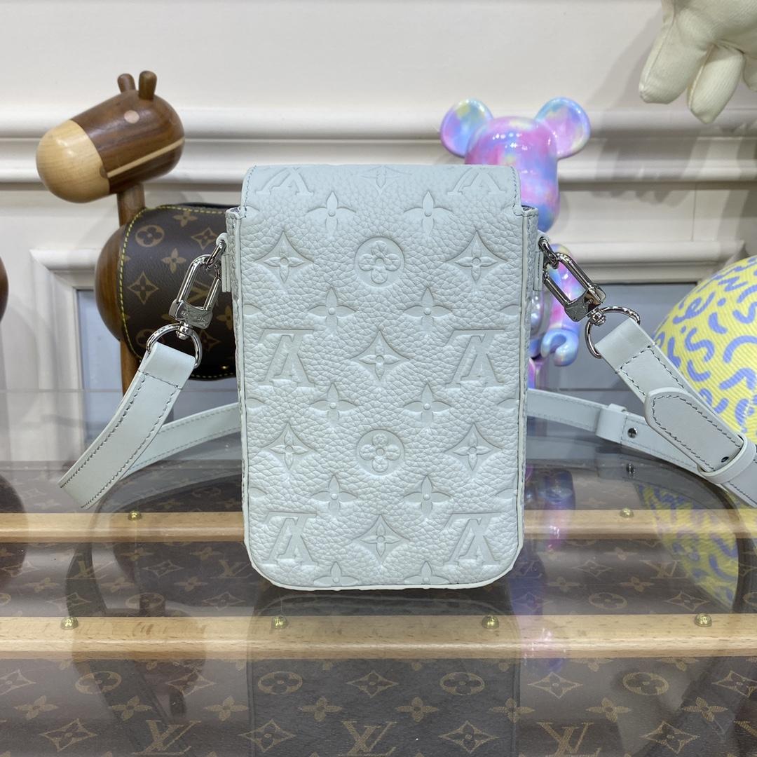 Louis Vuitton S-Lock Vertical Wearable Wallet (12 x 19 x 7 cm)   M82568 - 