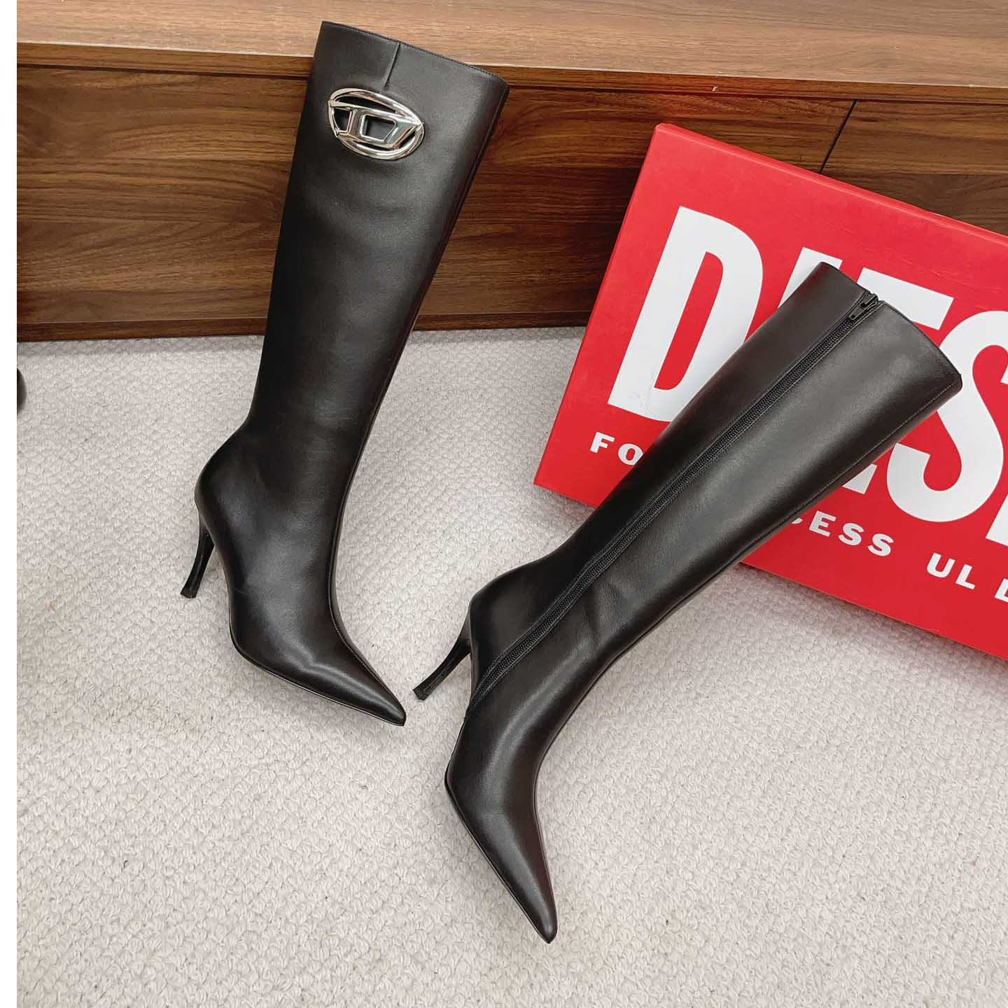 Diesel D-Venus HBT - Leather Boots With Oval D Plaque - DesignerGu