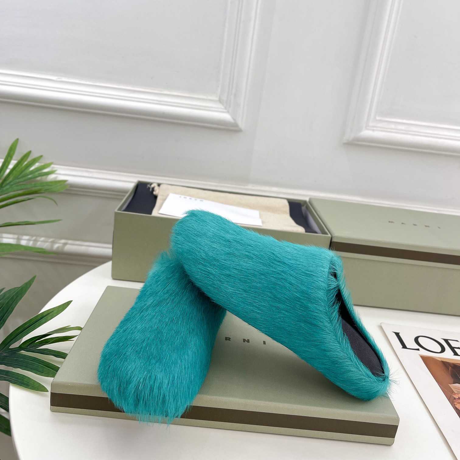 Marni Fussbett Slip-On Flat Mules - 