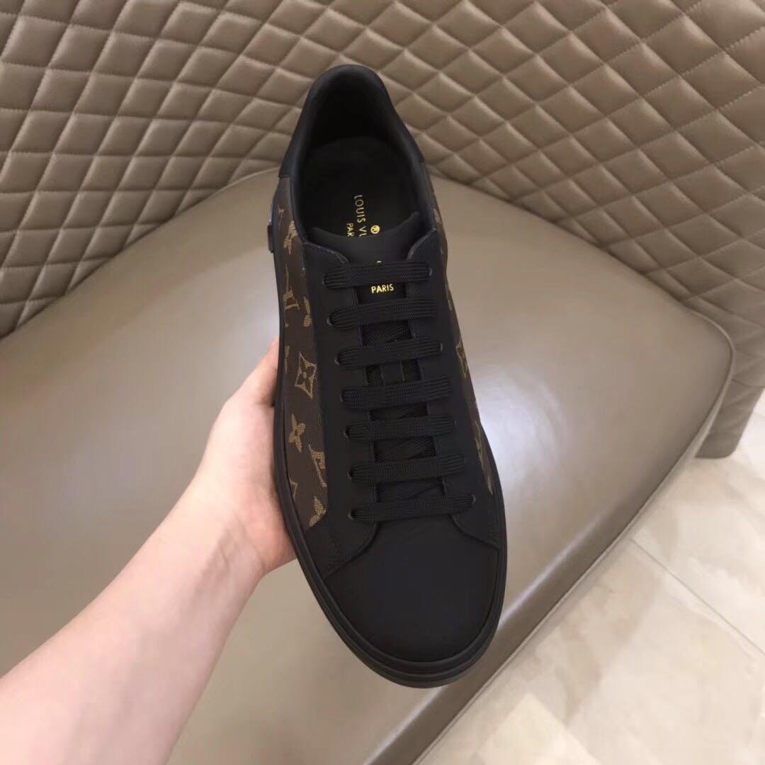 Louis Vuitton Monogram Sneakers - 
