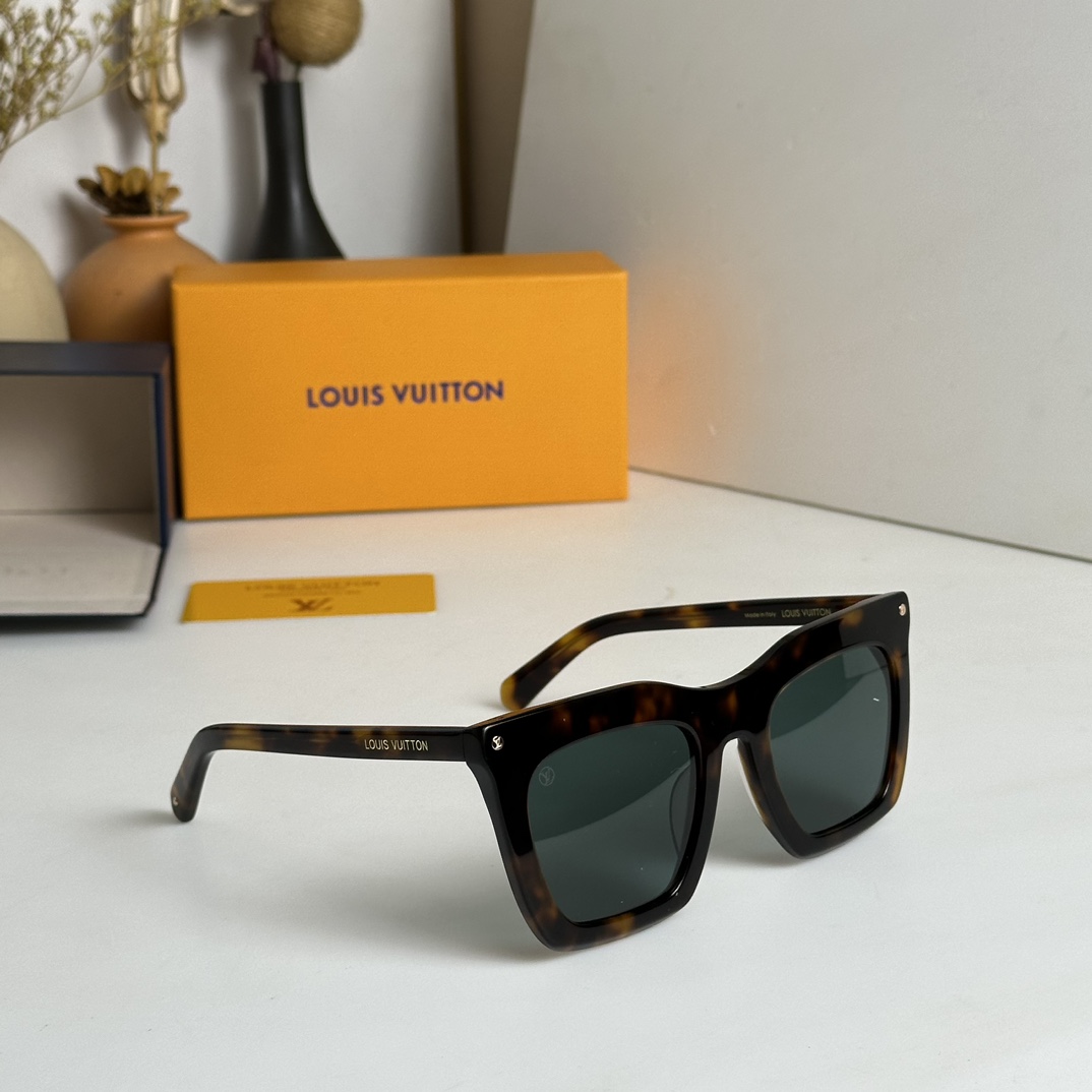 Louis Vuitton La Grande Bellezza Sunglasses    Z4028W - DesignerGu