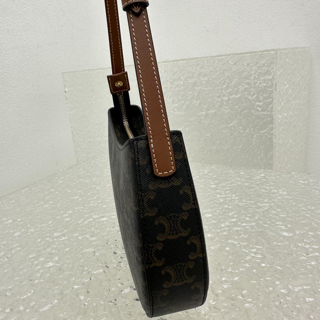 Celine Medium Tilly Bag In Shiny Calfskin - 