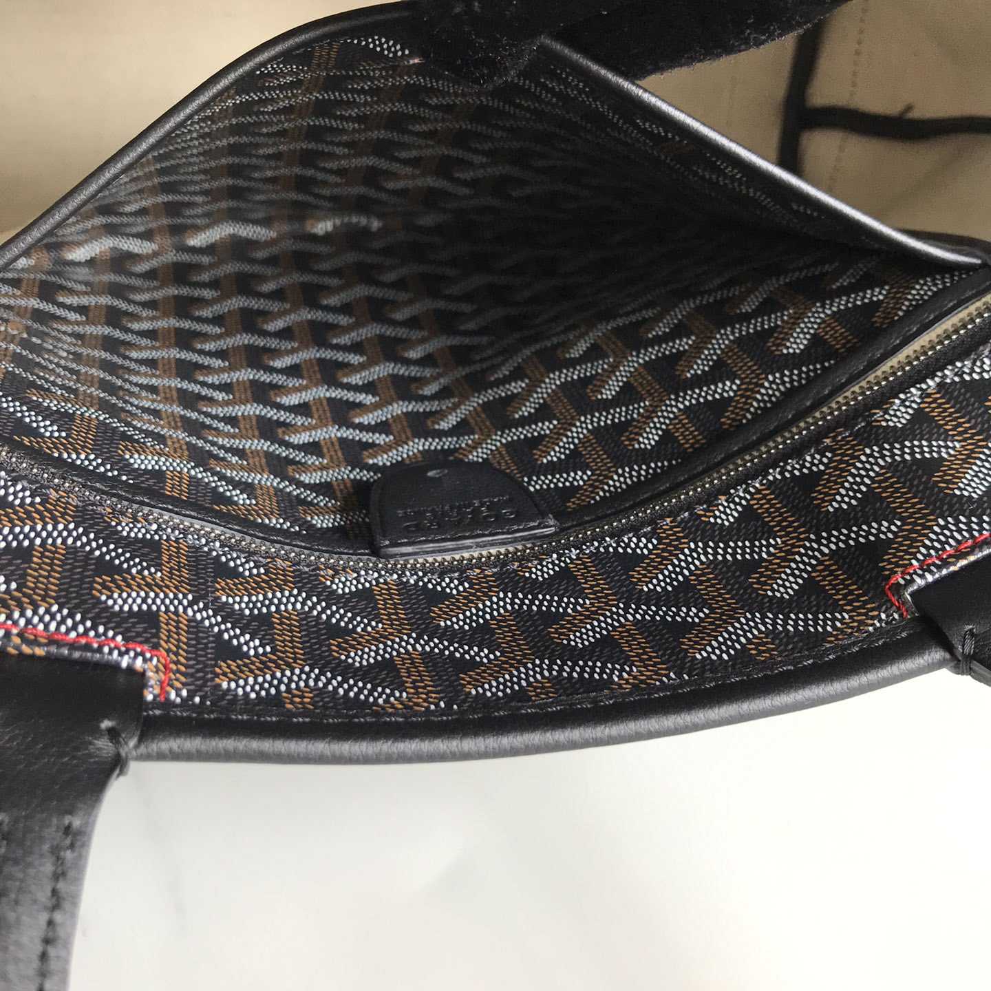 Goyard Saint Louis PM Bag - DesignerGu
