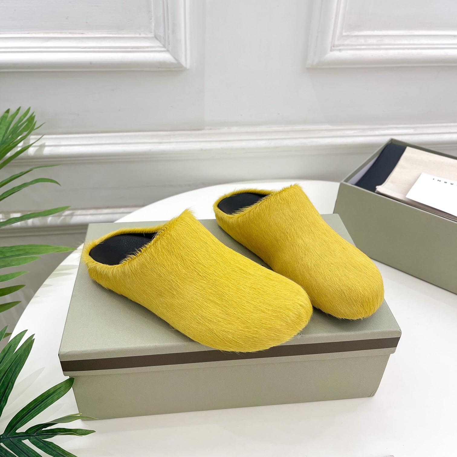 Marni Yellow Long Hair Calfskin Fussbett Sabot - DesignerGu