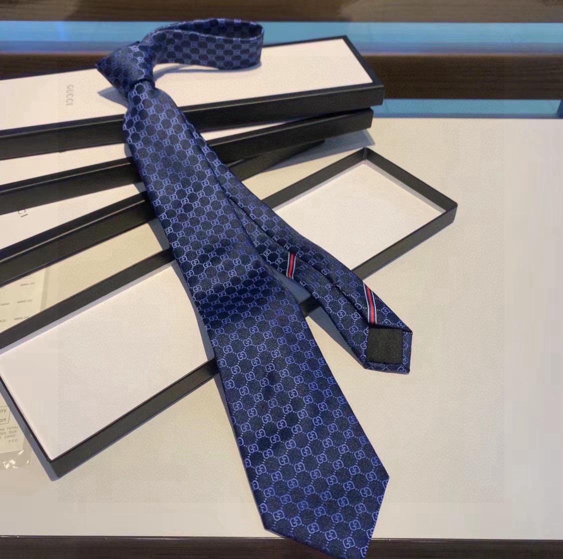 Gucci GG Pattern Silk Tie - DesignerGu