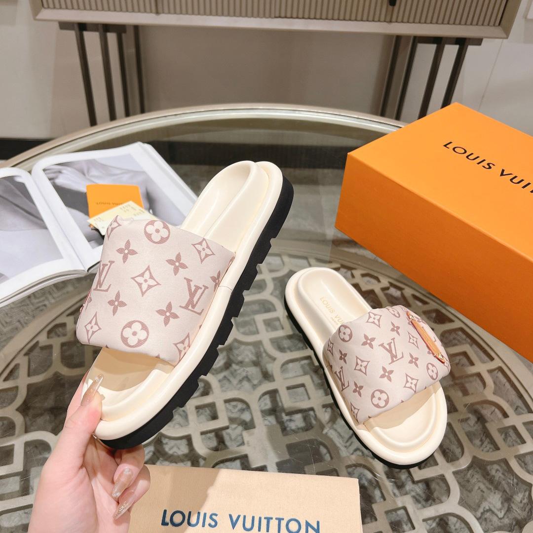 Louis Vuitton Pool Pillow Flat Comfort Mule     1ACJZE - 