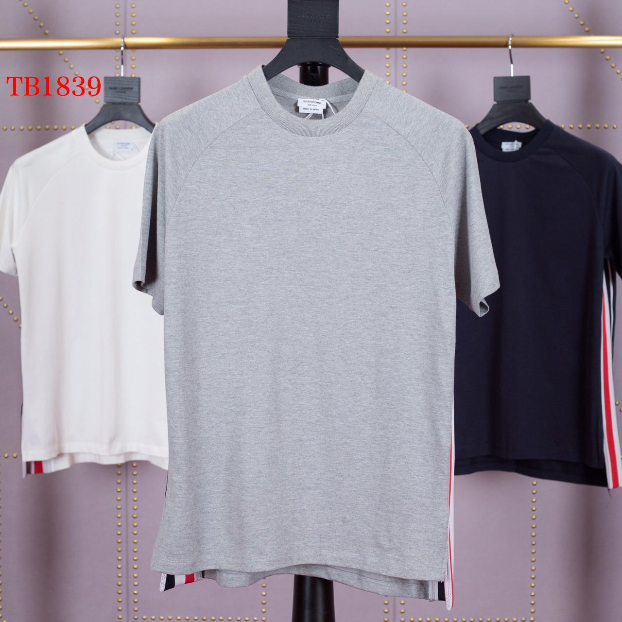 Thom Browne Interlock Rwb Stripe T-shirt   TB1839 - DesignerGu
