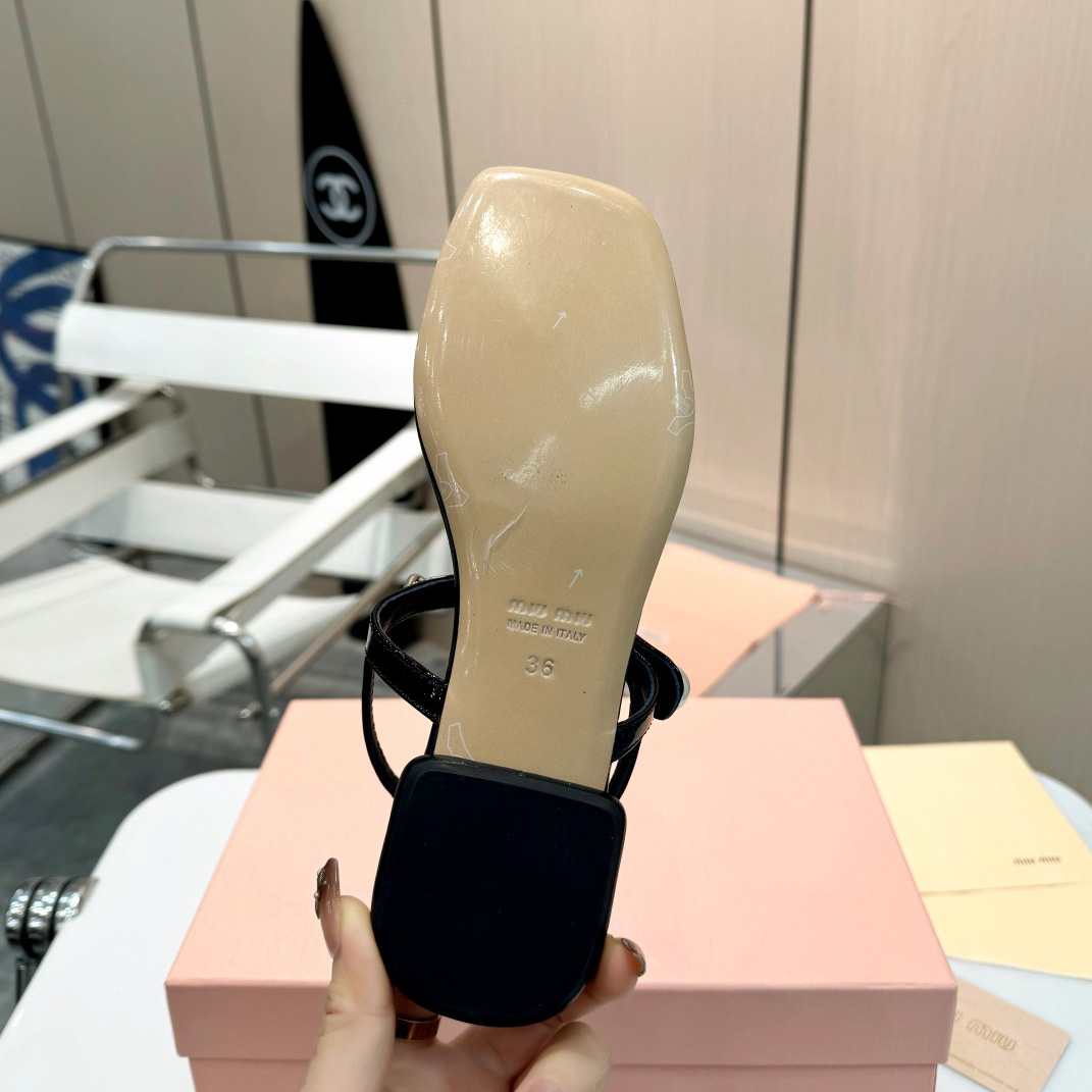 Miu Miu Patent Leather Thong Sandals - 