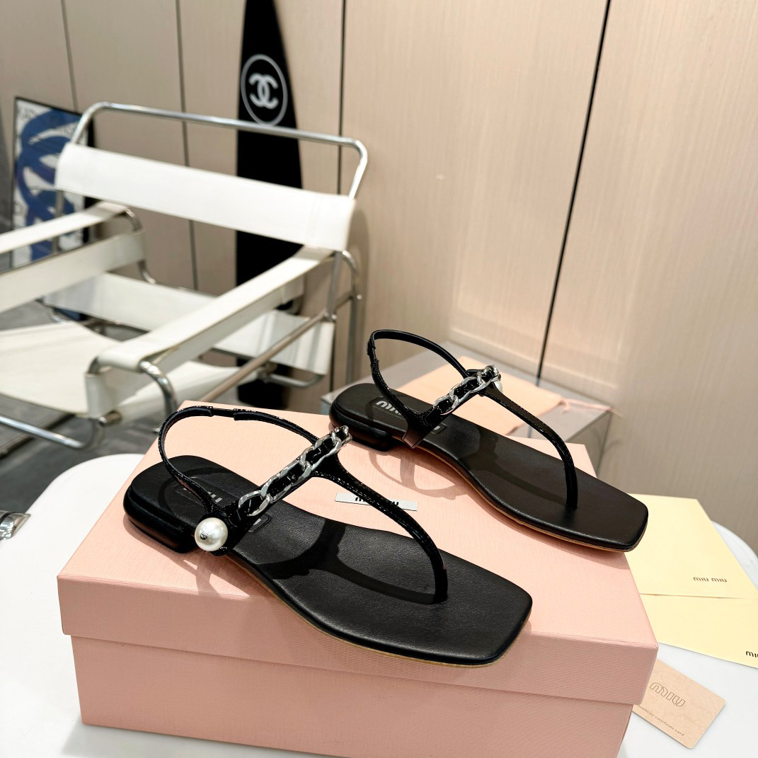 Miu Miu Patent Leather Thong Sandals - 
