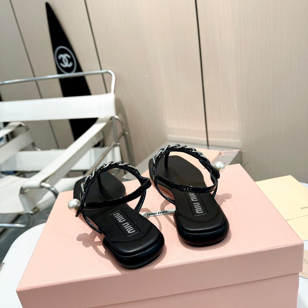 Miu Miu Patent Leather Thong Sandals - 