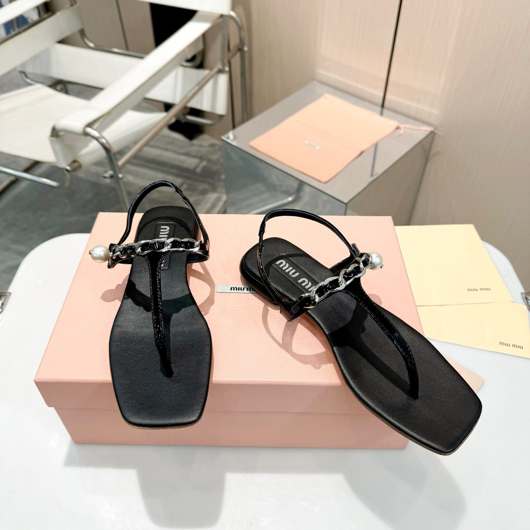 Miu Miu Patent Leather Thong Sandals - DesignerGu
