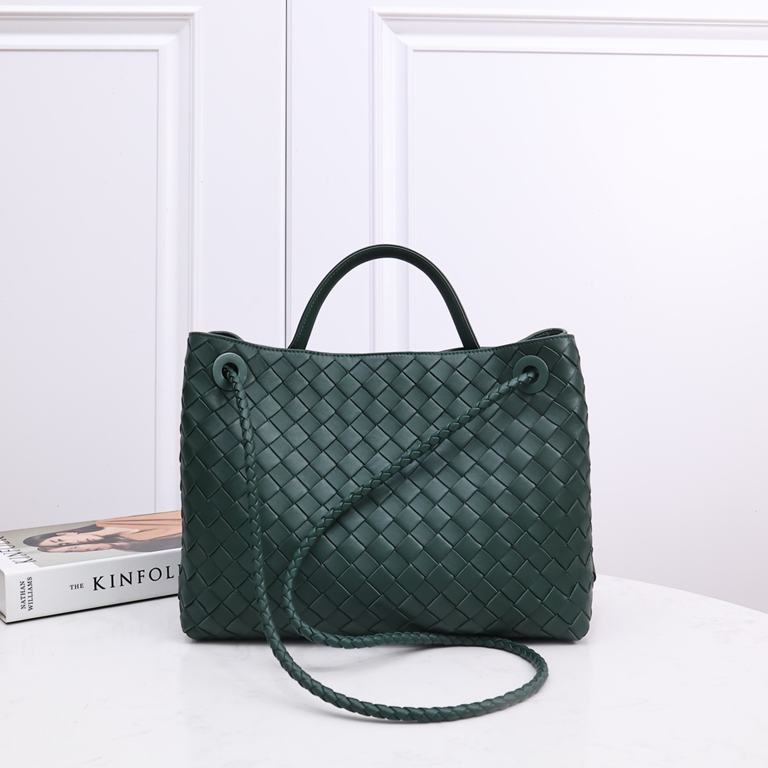 Bottega Veneta Medium Andiamo  32*24*12CM - DesignerGu