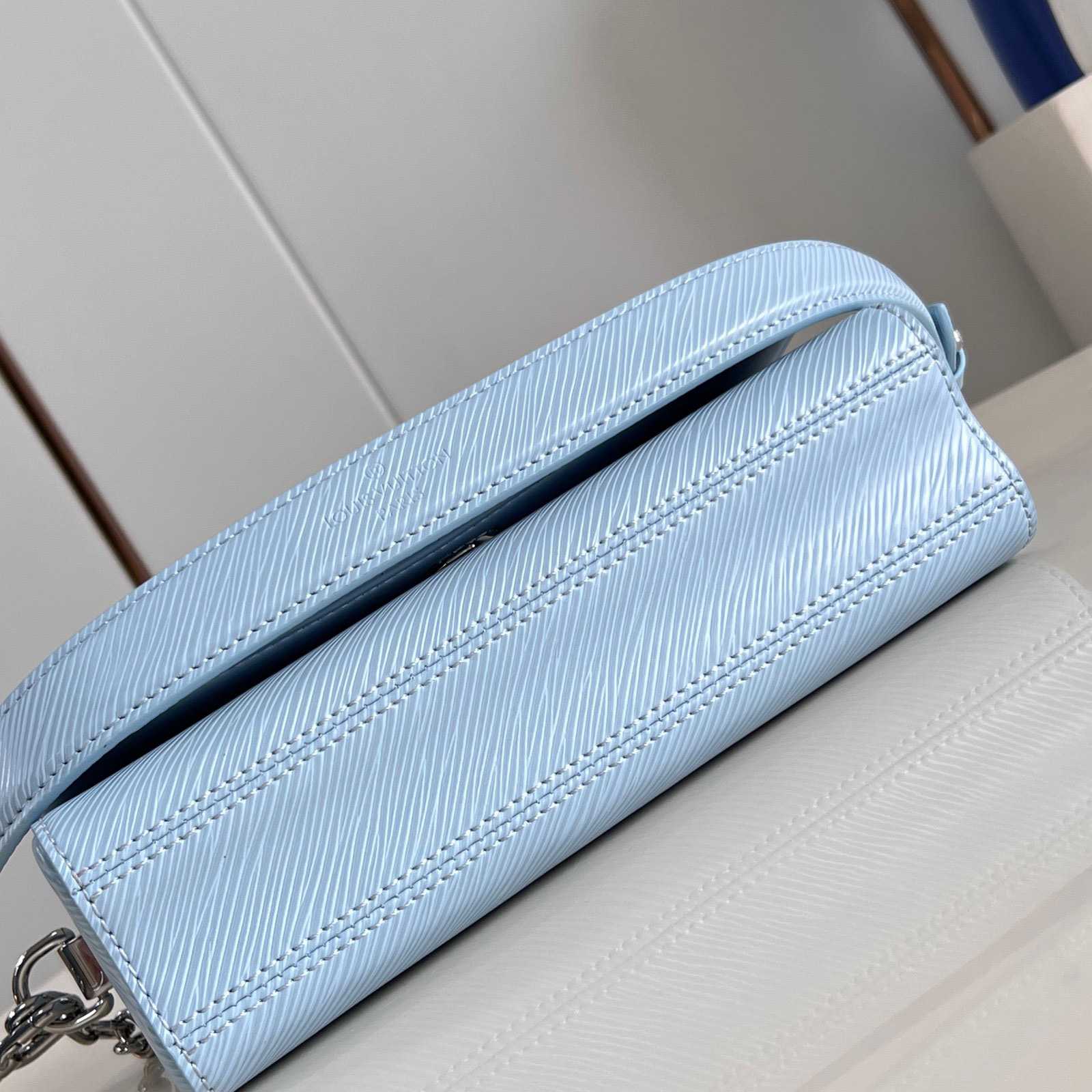 Louis Vuitton Twist West   M24566 - DesignerGu