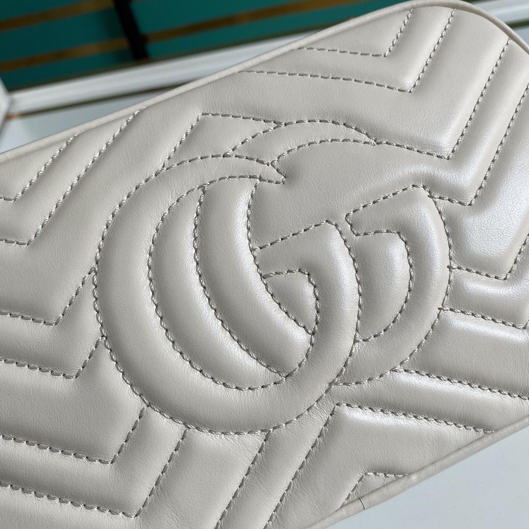 Gucci GG Marmont Small Shoulder Bag - 