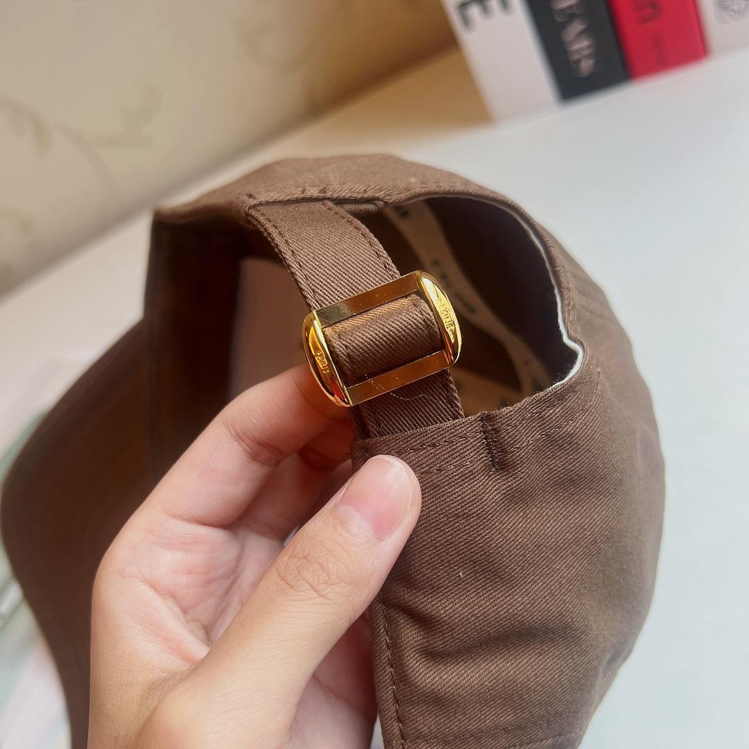 Celine Triomphe Cap - 