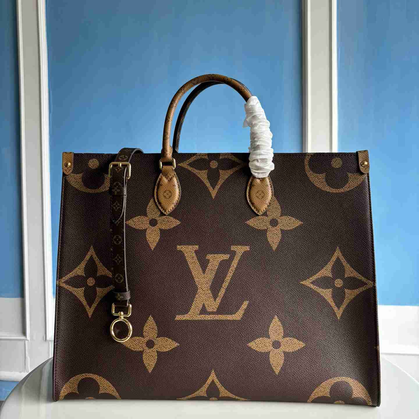 Louis Vuitton OnTheGo Voyage  M46823 - DesignerGu