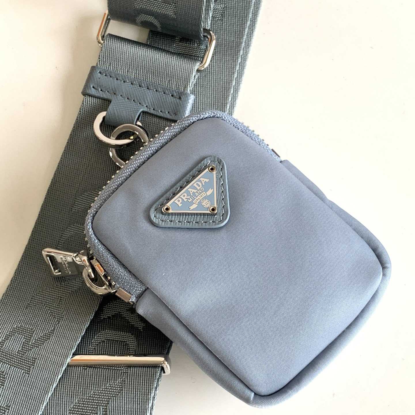 Prada Shoulder Bag  (22-12-6cm) - DesignerGu