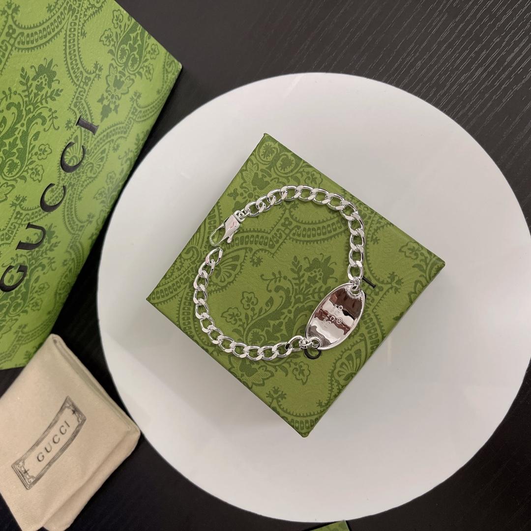 Gucci Trademark Chain Bracelet With Tag  - 