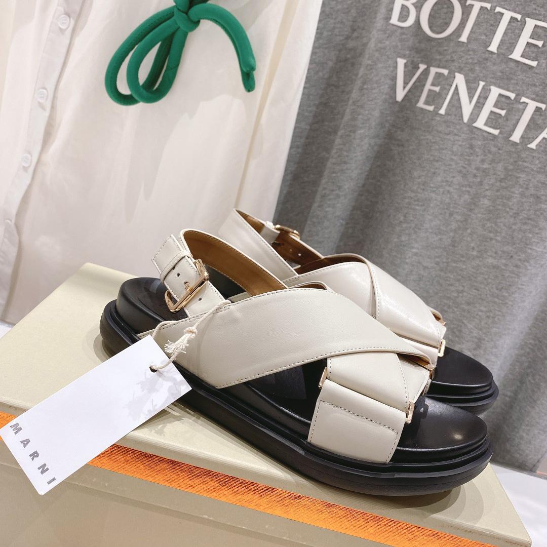 Marni White Leather Fussbett - DesignerGu