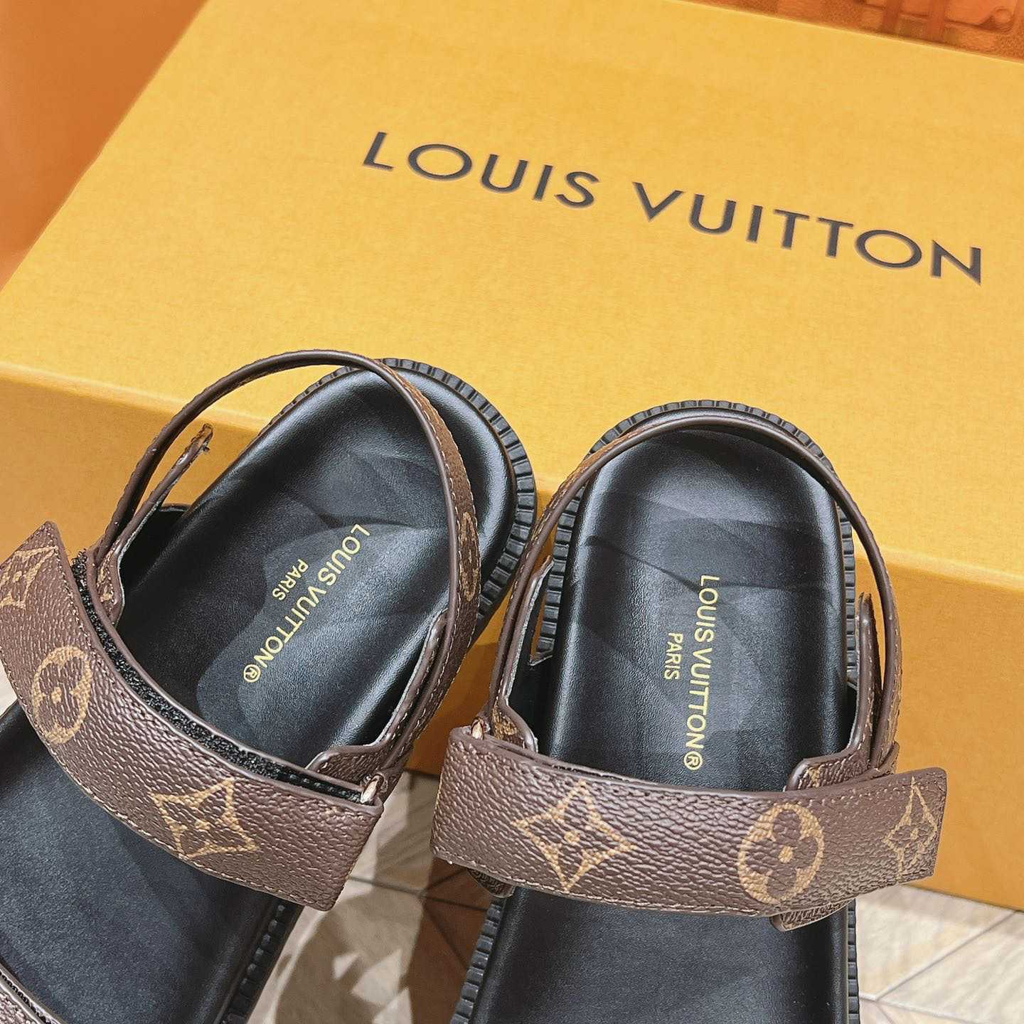 Louis Vuitton LV Sunset Flat Comfort Sandal   1ACL9C - 