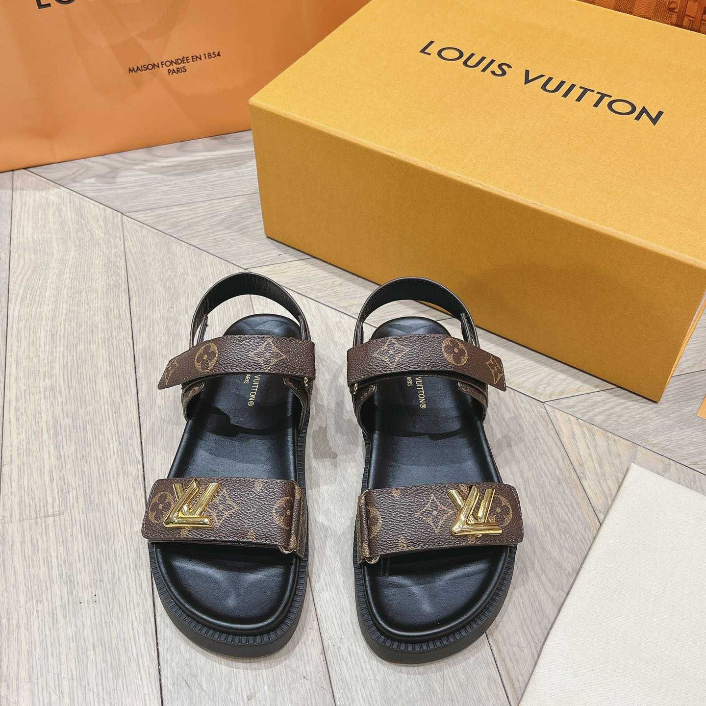 Louis Vuitton LV Sunset Flat Comfort Sandal   1ACL9C - 
