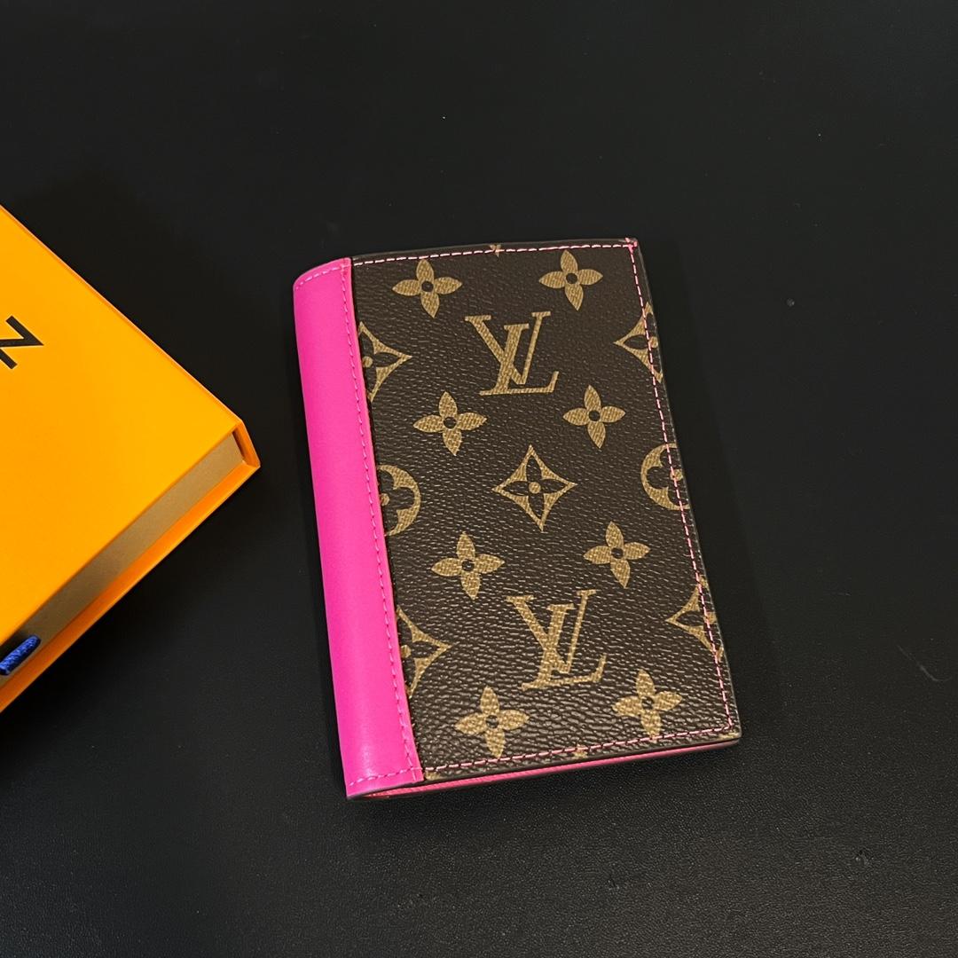 Louis Vuitton Passport Cover   M82866 - DesignerGu