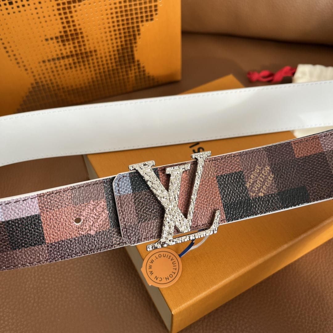 Louis Vuitton LV Initiales 40mm Reversible Belt - 
