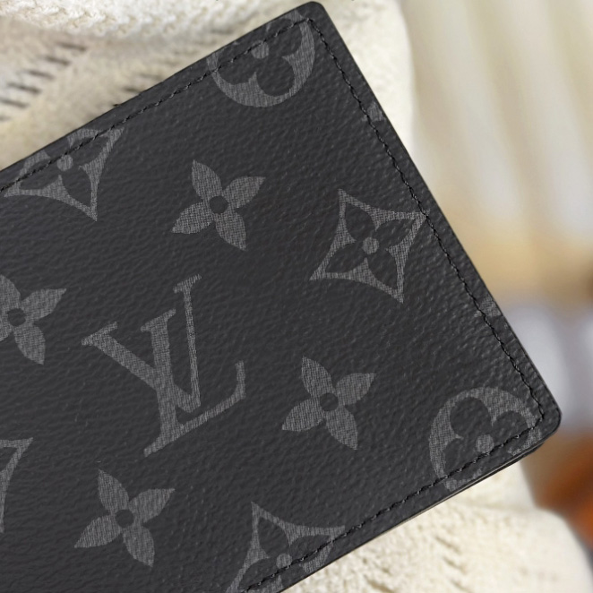 Louis Vuitton Marco Wallet  M62545 - 