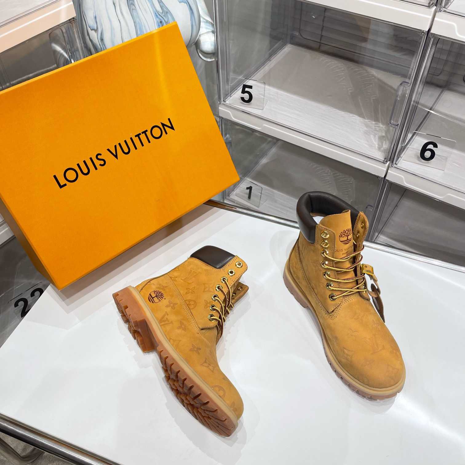 Louis Vuitton Timberland  Ankle Boot - 