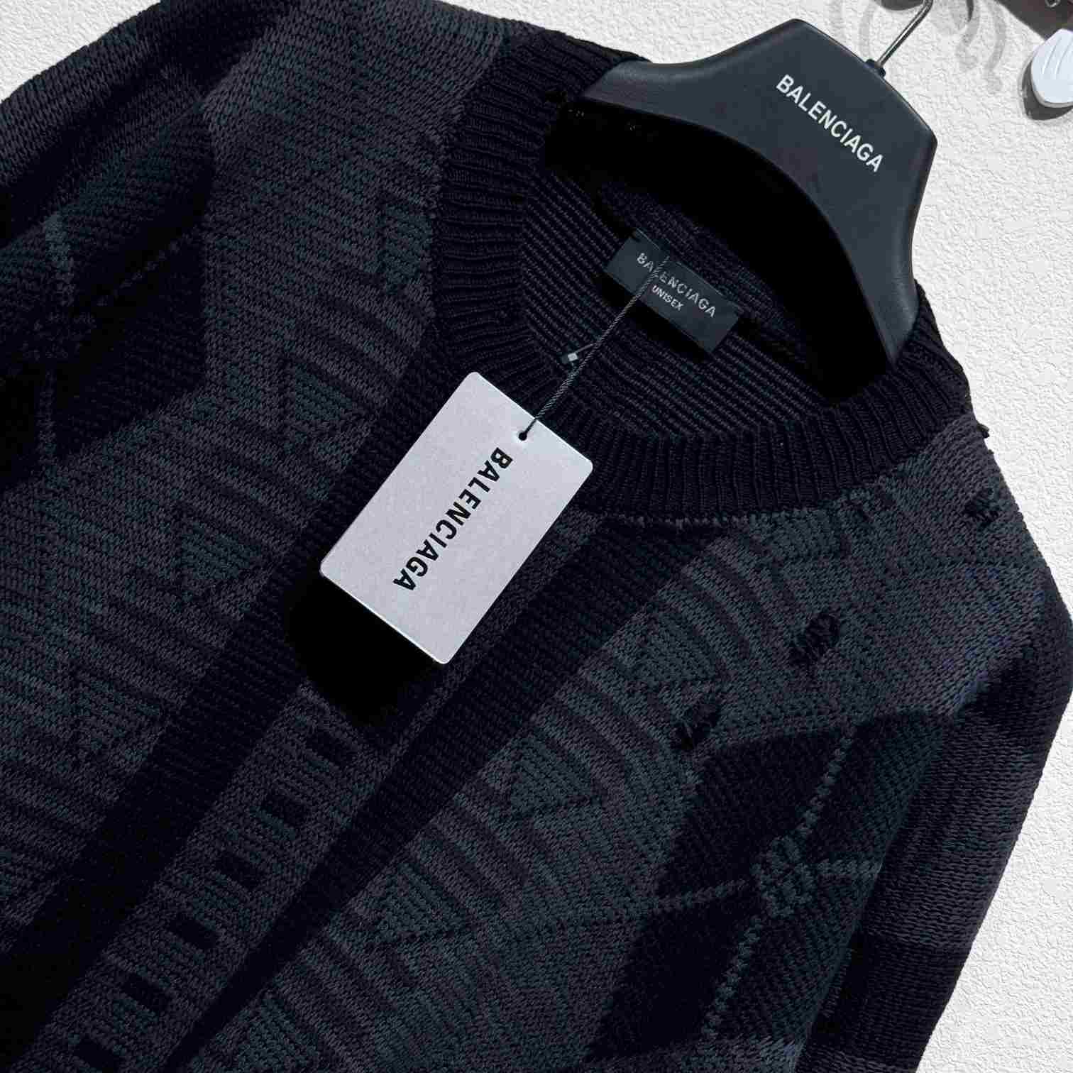 Balenciaga Logo-jacquard Distressed Jumper - 