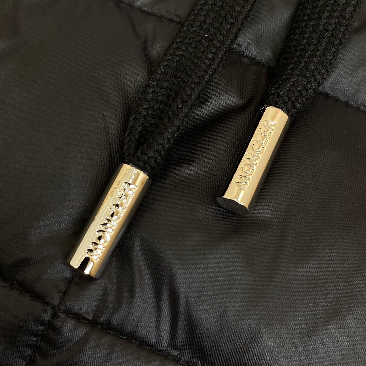 Moncler Down Pants - DesignerGu