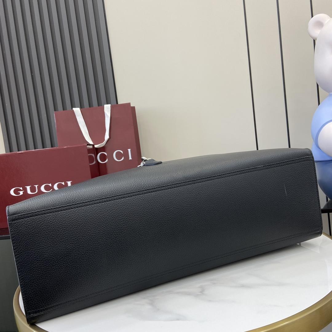 Gucci Large Tote Bag With Hook Closure - 