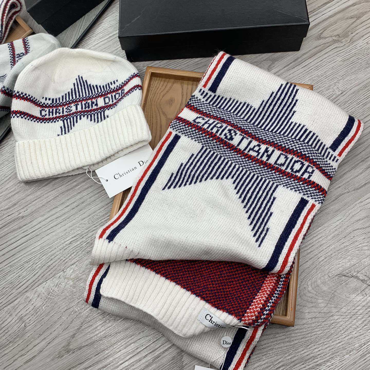Dior Beanie And Scarf - 