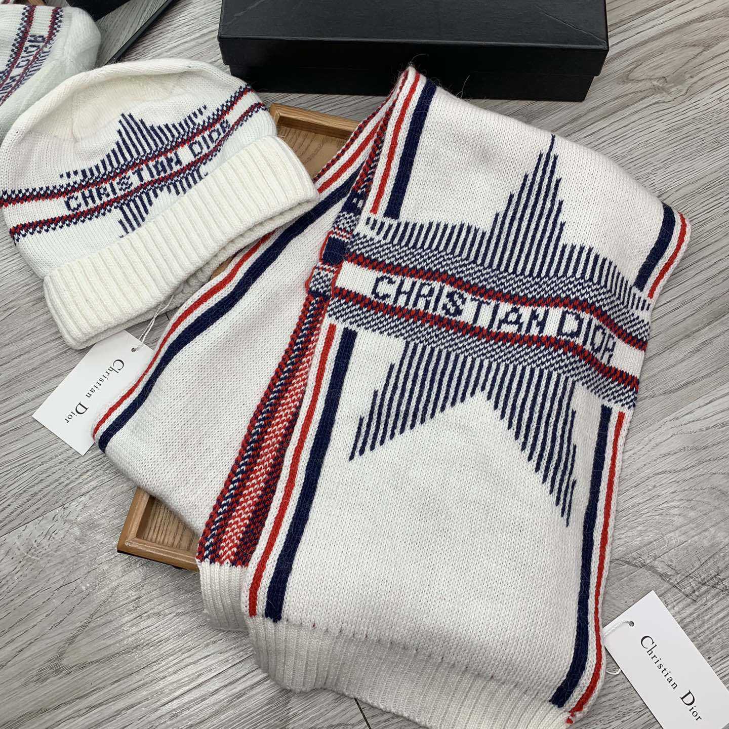 Dior Beanie And Scarf - 