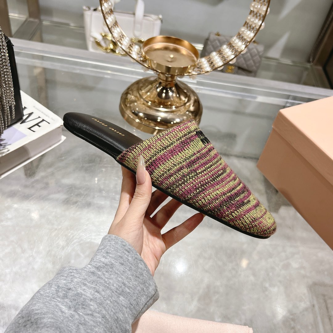 Miu Miu Wool slippers - 