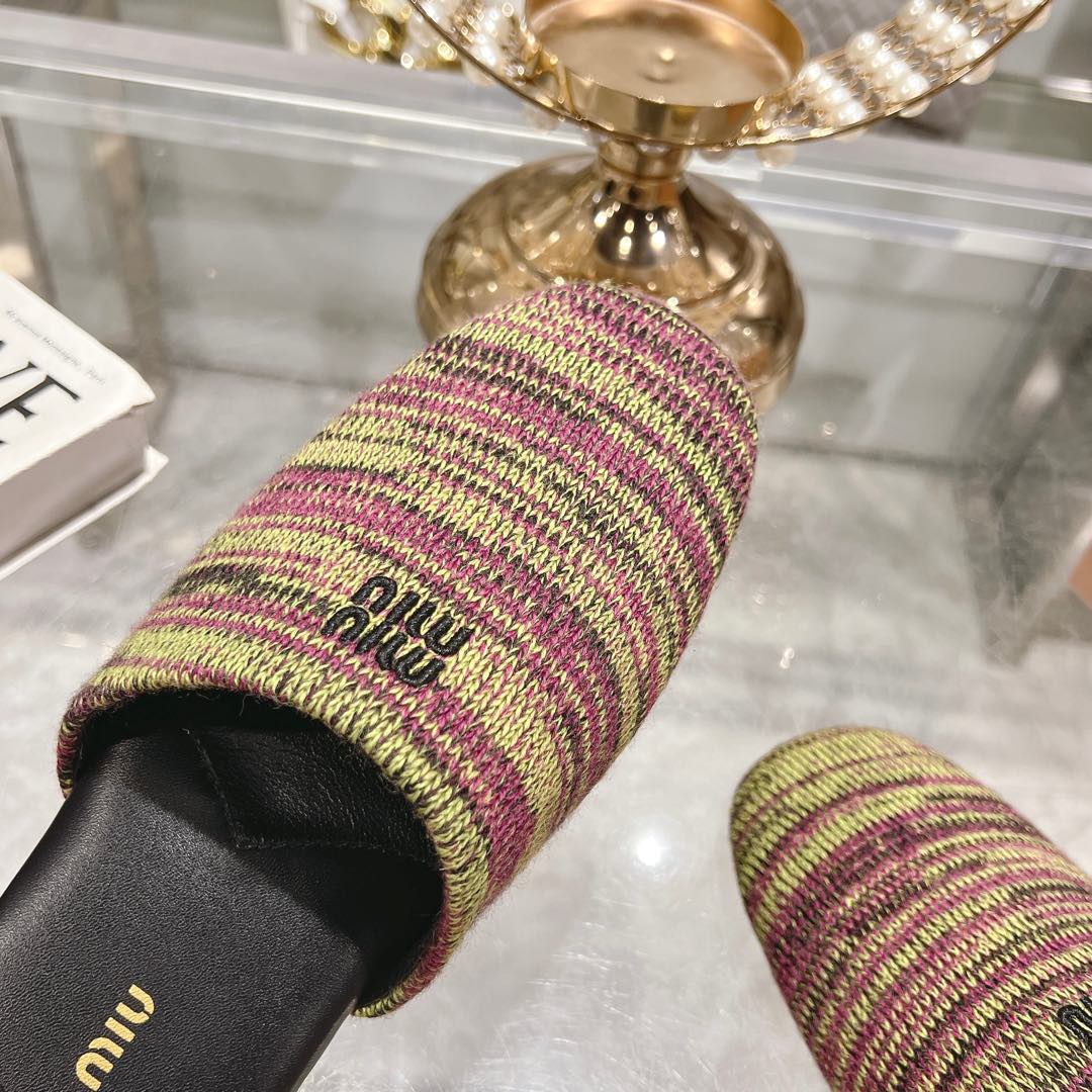 Miu Miu Wool slippers - 