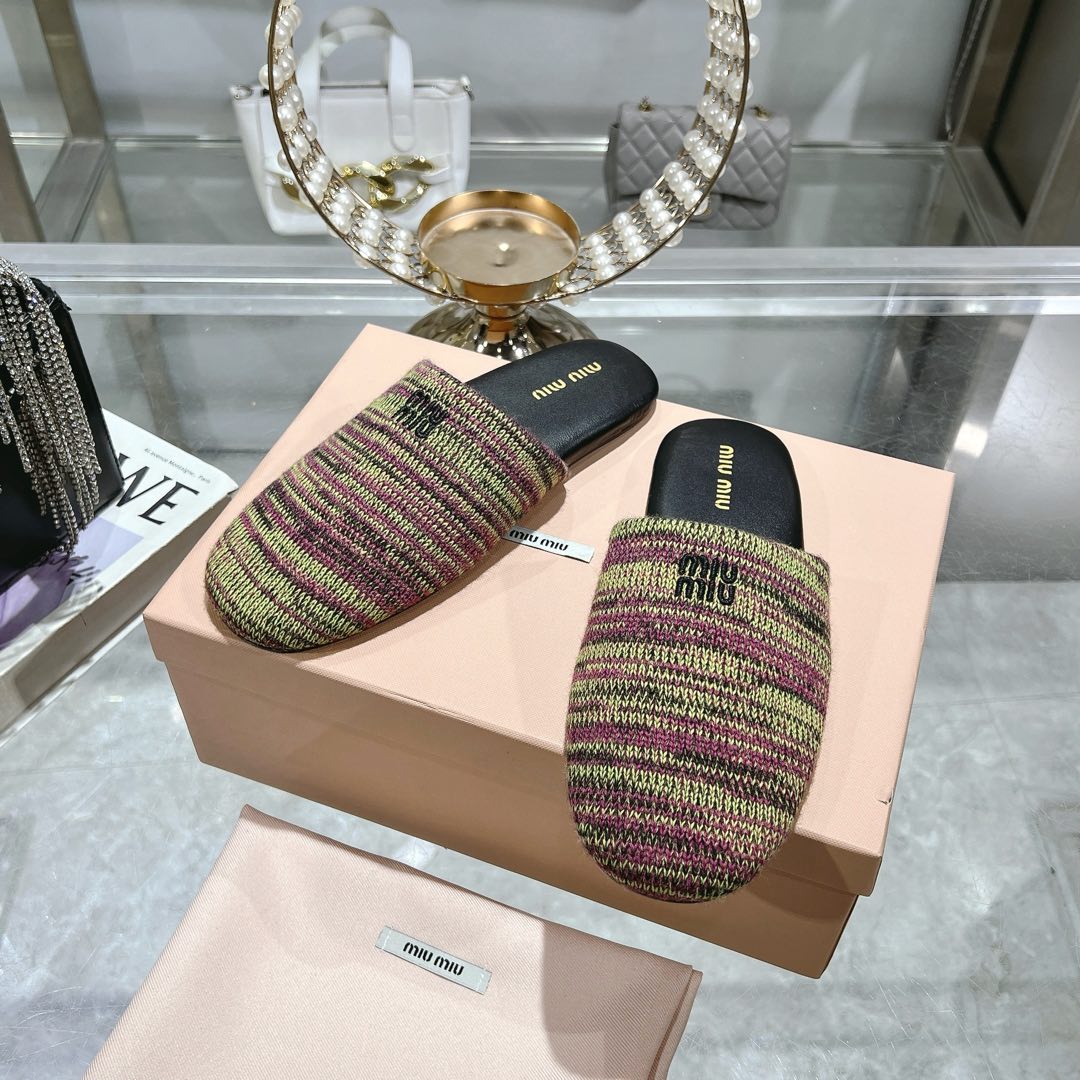 Miu Miu Wool slippers - 