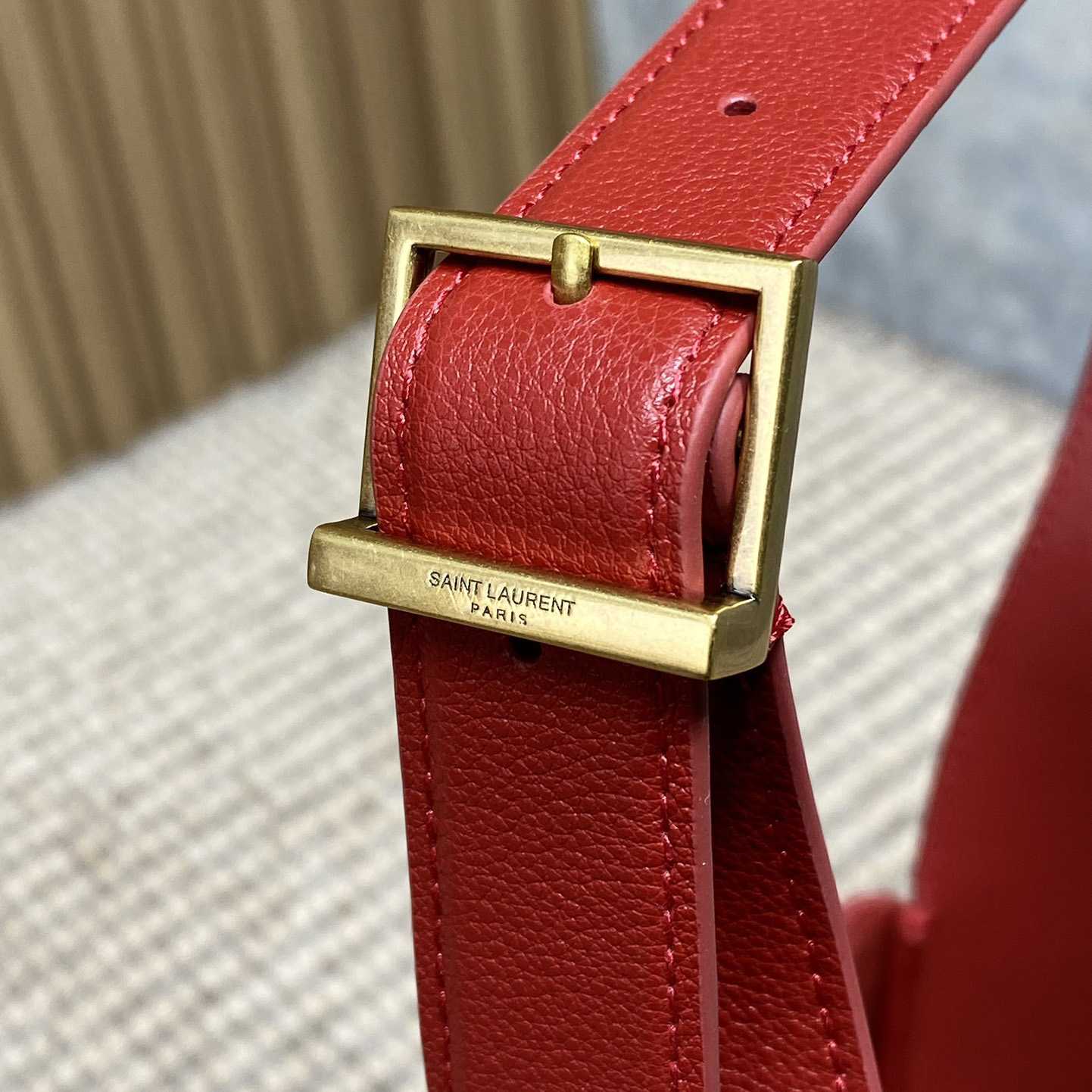 Saint Laurent LE 5 À 7 Supple Small In Grained Leather - 