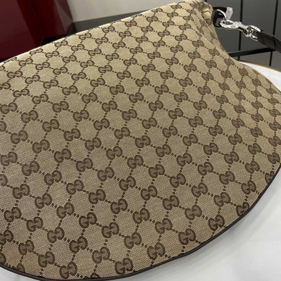 Gucci B Large Shoulder Bag - 