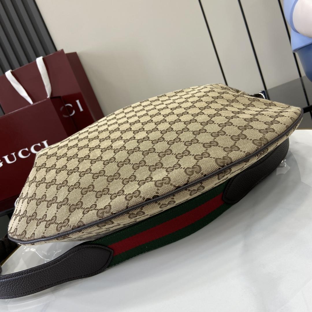 Gucci B Large Shoulder Bag - 