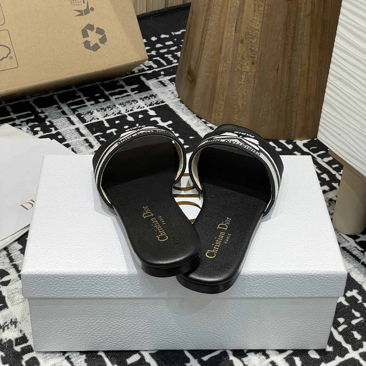 Dior Dway Slide  - DesignerGu