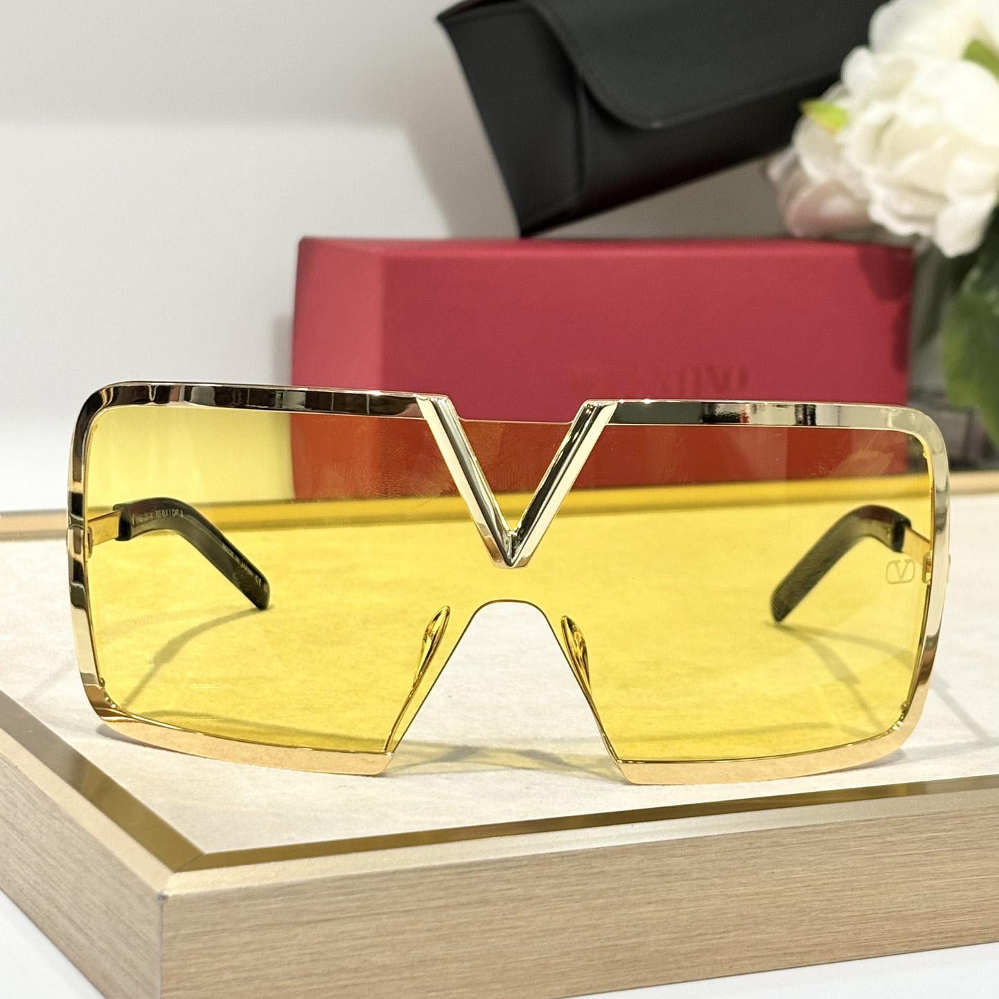 Valent Garavani V-Romask Sunglasses - DesignerGu
