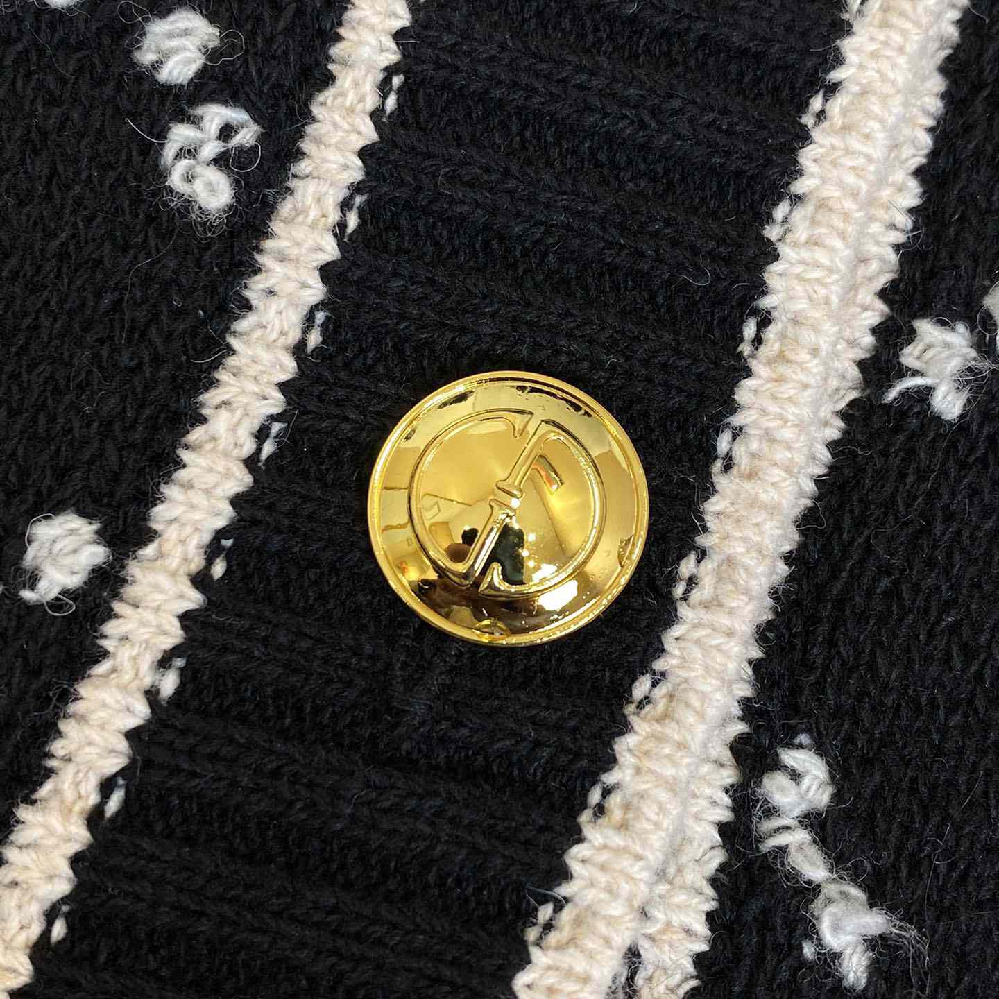 Gucci GG Wool Bouclé Jacquard Cardigan - DesignerGu