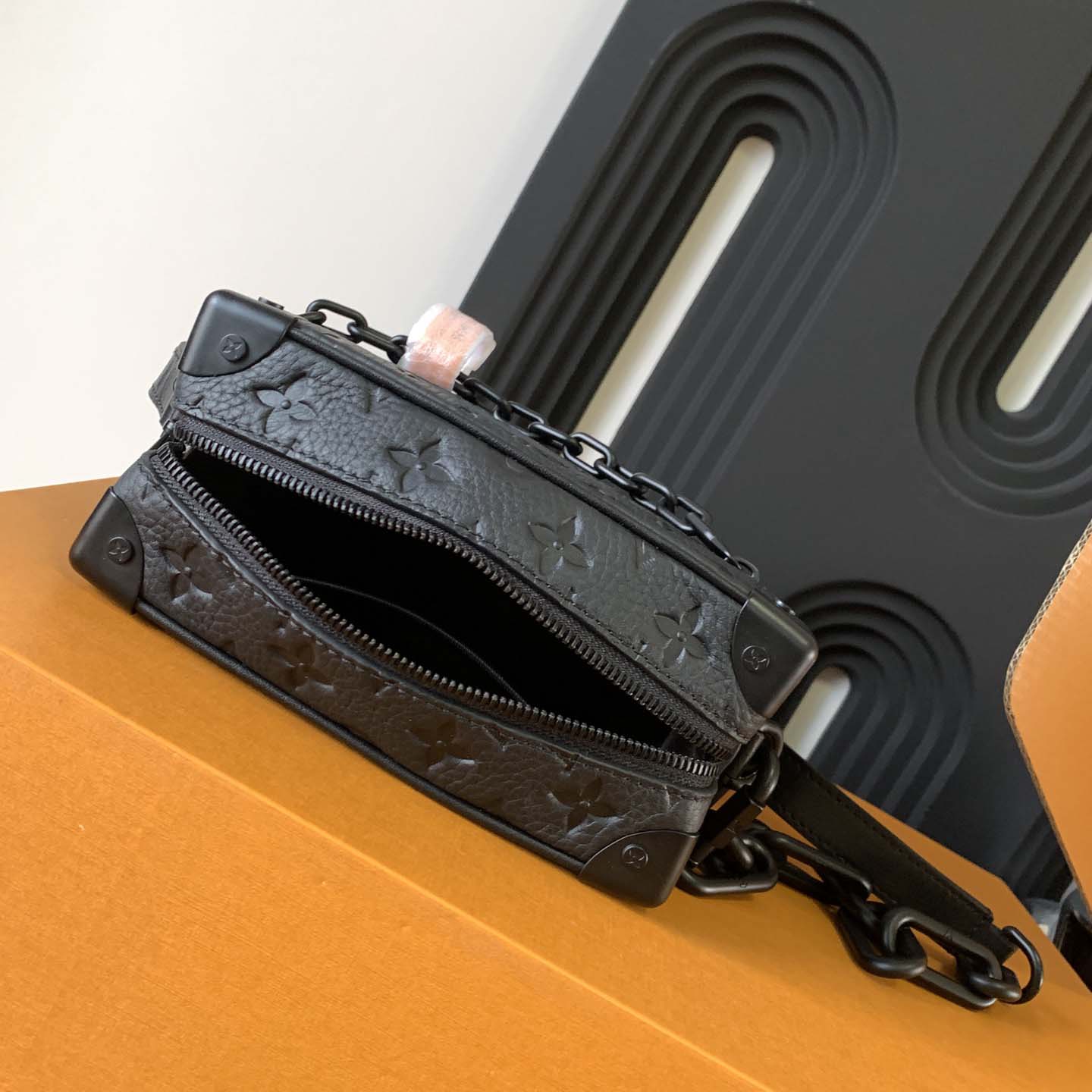 Louis Vuitton Mini Soft Trunk   M55702 - DesignerGu