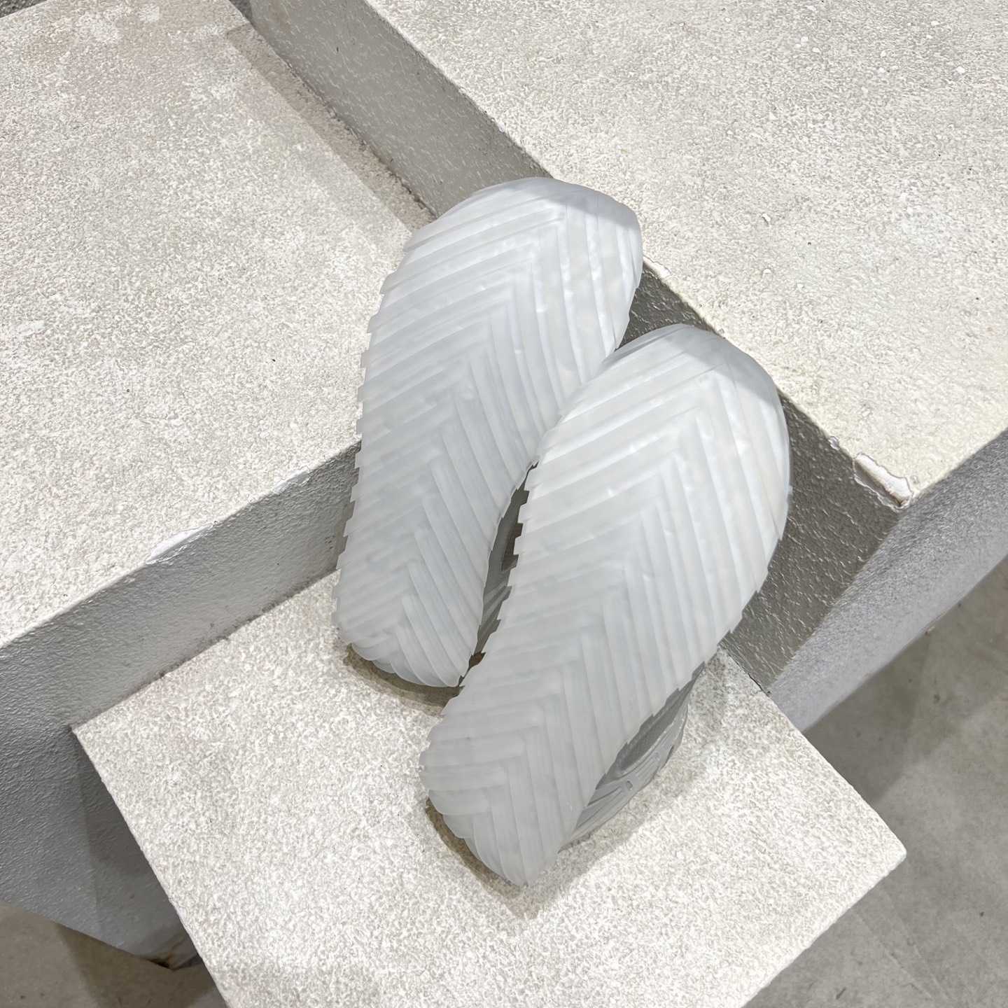 Bottega Veneta Orbit Sneaker - DesignerGu