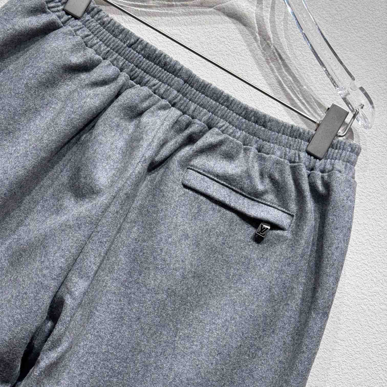 Louis Vuitton Tailored Technical Wool Track Pants   1AFXX3 - DesignerGu