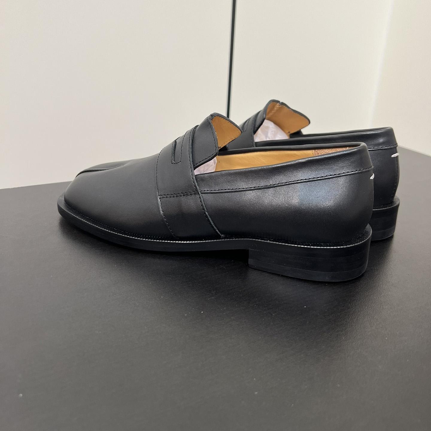 Maison Margiela Tabi Leather Loafers - DesignerGu