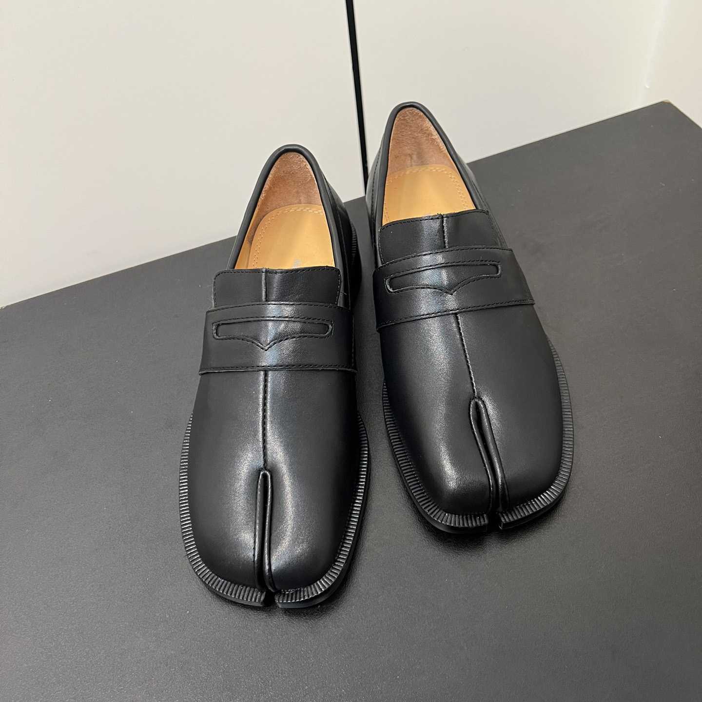 Maison Margiela Tabi Leather Loafers - DesignerGu